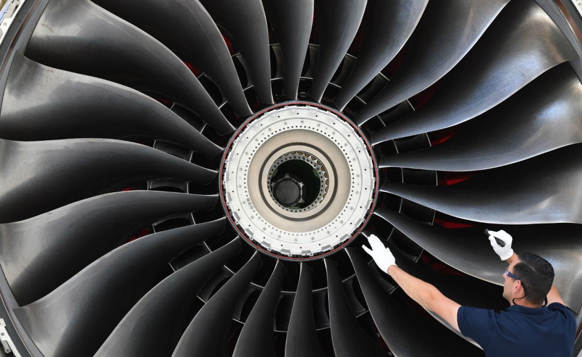 Rolls-Royce loss climbed to £5.4 billion, company to offload some assets
